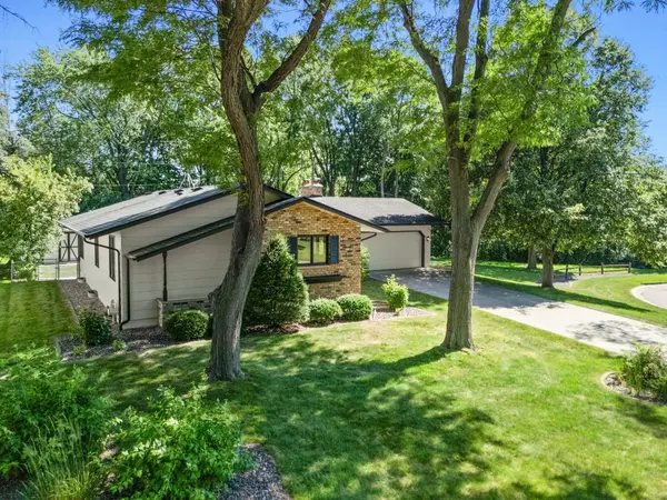 8009 37th AVE N, New Hope, MN 55427