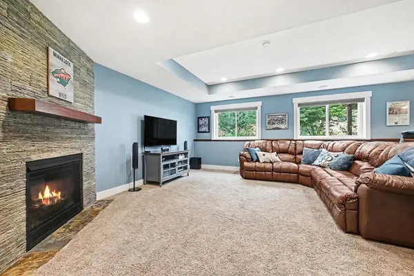 1876 Foothill TRL, Shakopee, MN 55379
