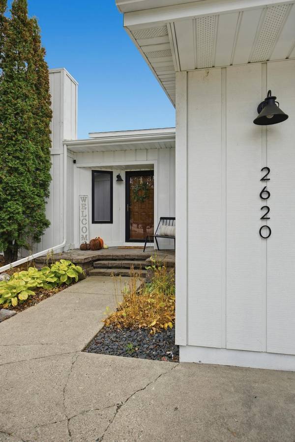 2620 Southgate DR S, Fargo, ND 58103