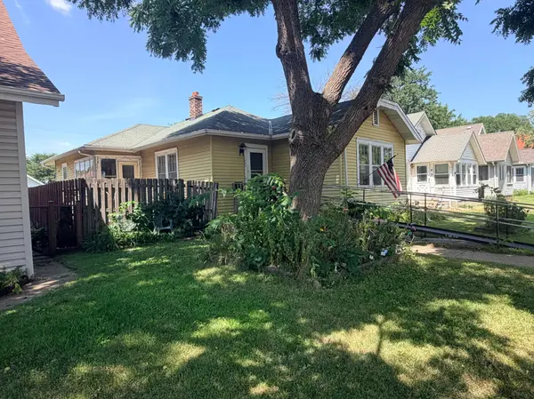 320 5th AVE S, South Saint Paul, MN 55075