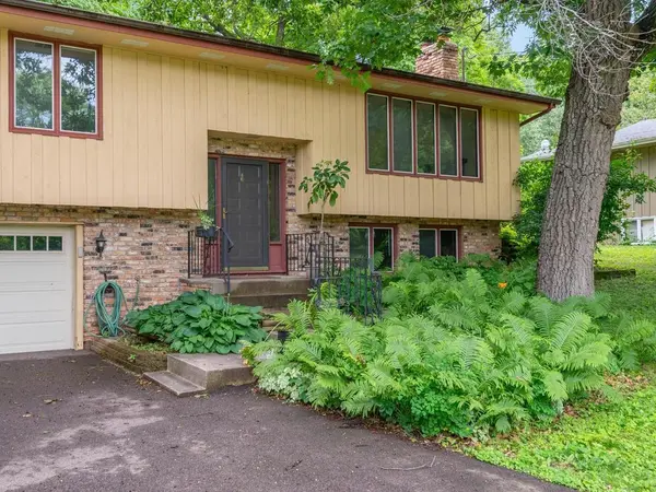 17015 13th AVE N, Plymouth, MN 55447