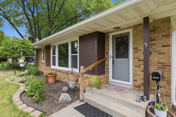 3426 Zenith AVE N, Robbinsdale, MN 55422