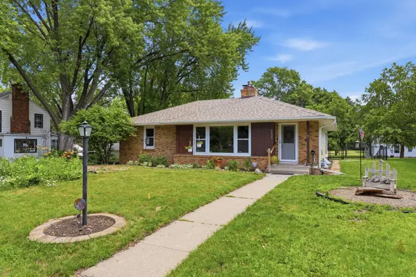 3426 Zenith AVE N, Robbinsdale, MN 55422