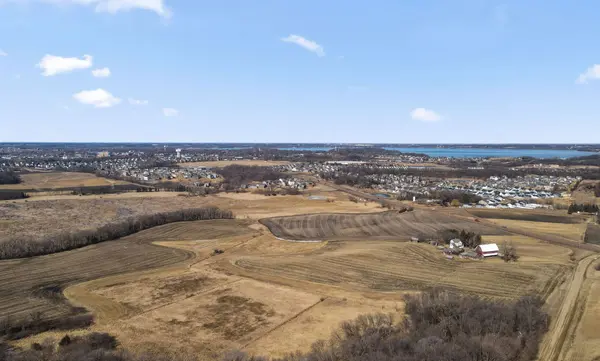 4340 Meadowview DR, Waconia, MN 55387