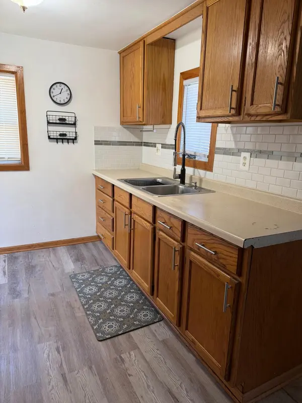 1714 SE Marshall ST, Albert Lea, MN 56007