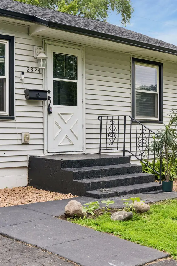 2924 Blackstone AVE, Saint Louis Park, MN 55416