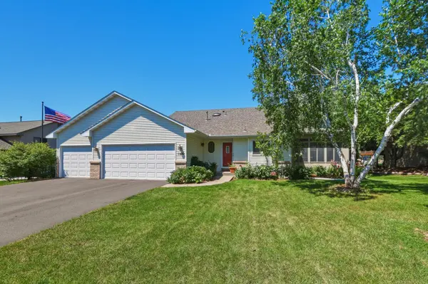 1490 Mallard PL, Waconia, MN 55387