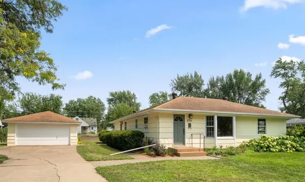 8701 Vincent AVE S, Bloomington, MN 55431