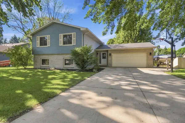 7801 119th AVE N, Champlin, MN 55316