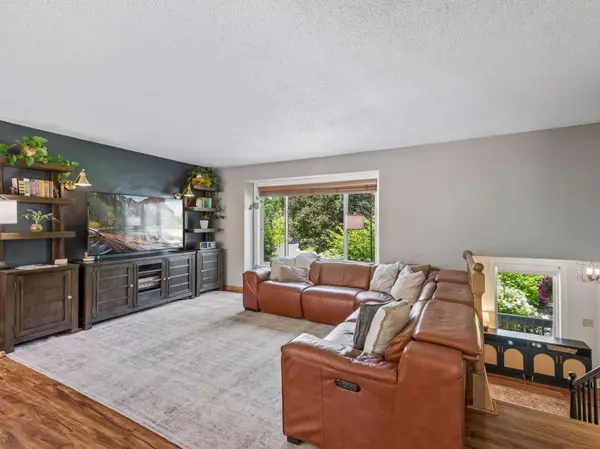 4881 Independence ST, Maple Plain, MN 55359