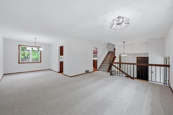14308 Wedgeway CT, Eden Prairie, MN 55346