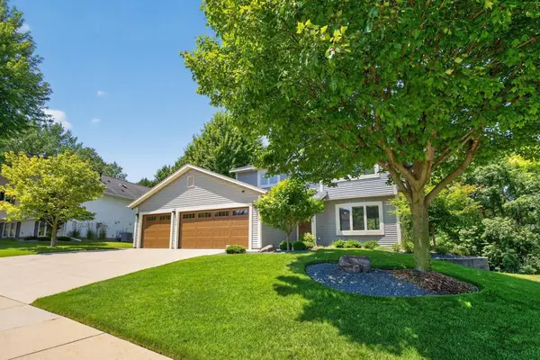 1323 36th ST SW, Rochester, MN 55902