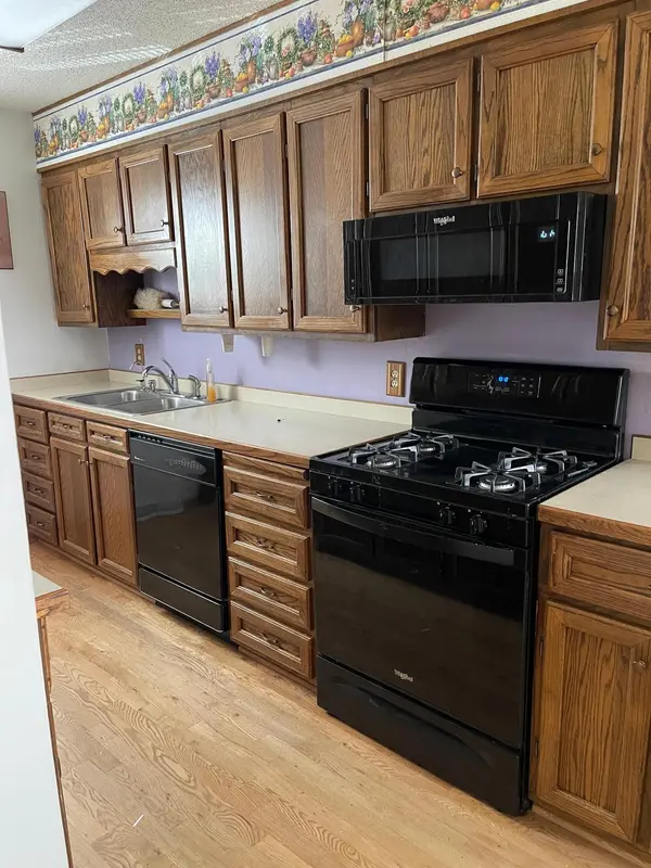 415 10th AVE SW, Austin, MN 55912