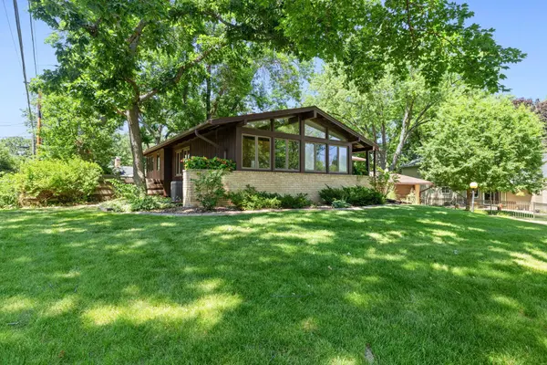 5164 Saint Moritz DR, Fridley, MN 55421