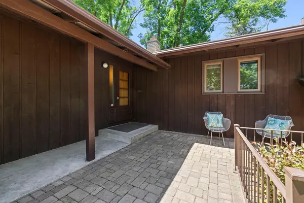 5164 Saint Moritz DR, Fridley, MN 55421