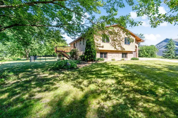 9101 Shannon LN, Corcoran, MN 55340