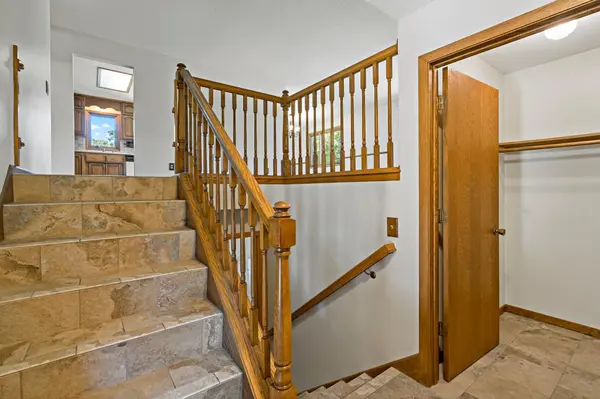 9101 Shannon LN, Corcoran, MN 55340