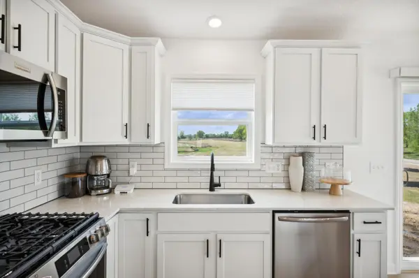 8560 Farmstead AVE NE, Monticello, MN 55362