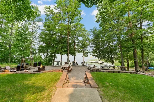 21283 Pine Tree LN, Deerwood, MN 56444