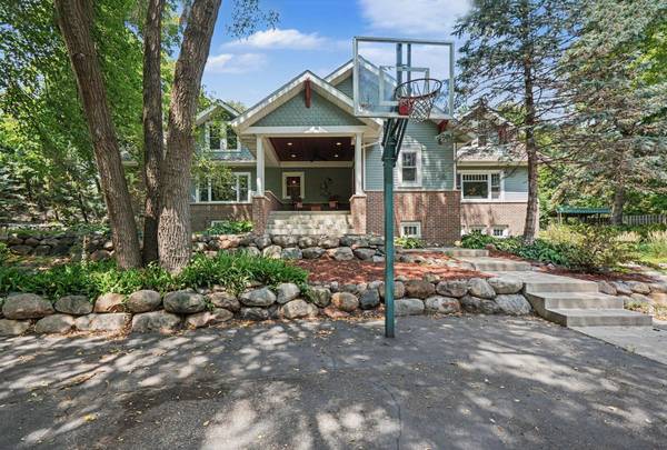 4919 Williston RD, Minnetonka, MN 55345