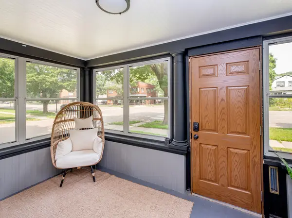 421 Snelling AVE S, Saint Paul, MN 55105