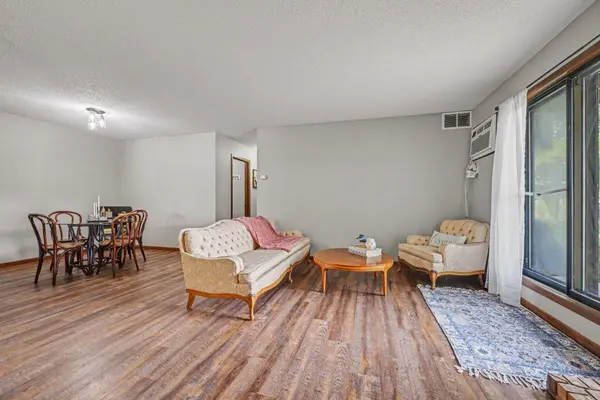 2079 Parkside DR, Saint Paul, MN 55119