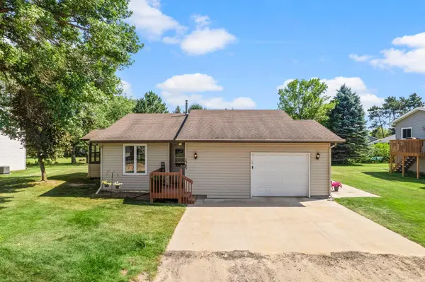 1365 2nd AVE SE, Cambridge, MN 55008