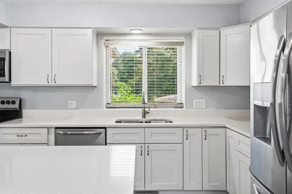 10500 Vessey RD, Bloomington, MN 55437