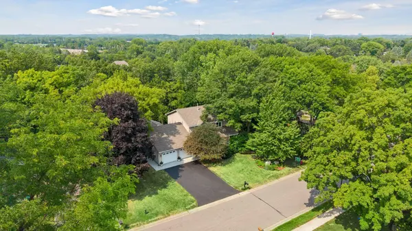 15385 Morraine WAY, Eden Prairie, MN 55347