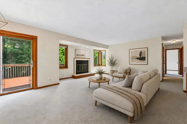 15481 Michele LN, Eden Prairie, MN 55346