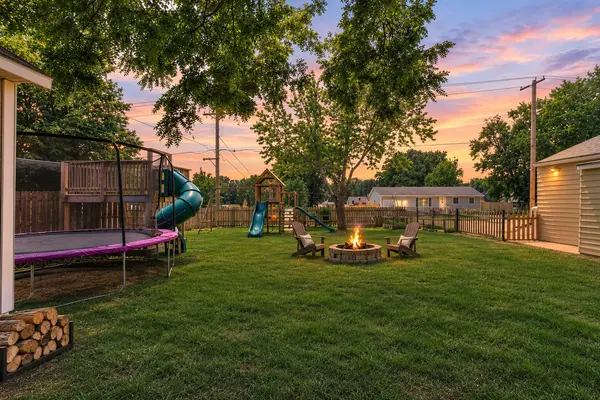 949 7th AVE SW, Faribault, MN 55021