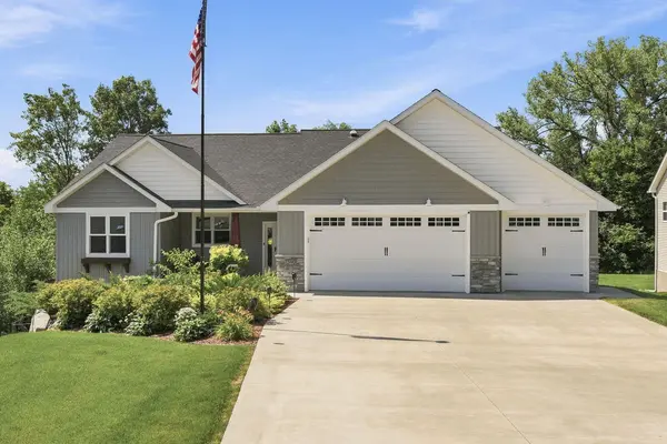 590 Northern Lights DR, Prescott, WI 54021