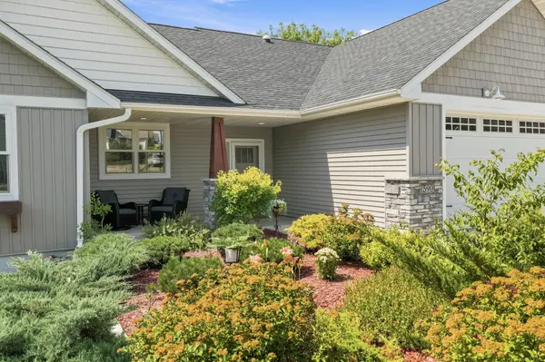 590 Northern Lights DR, Prescott, WI 54021