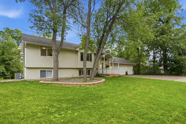 23131 Butterfield DR NW, Saint Francis, MN 55070