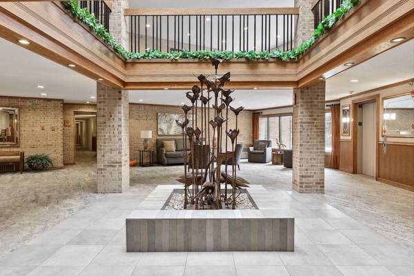 6100 Auto Club RD #316, Bloomington, MN 55438