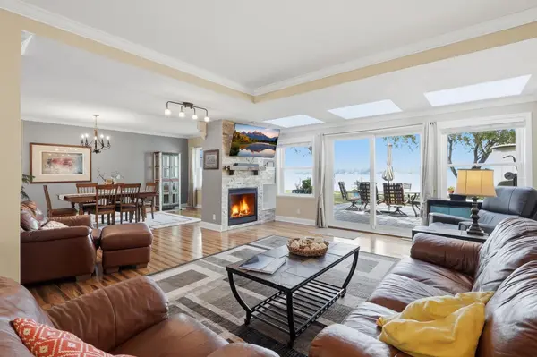 6 1st ST, Excelsior, MN 55331