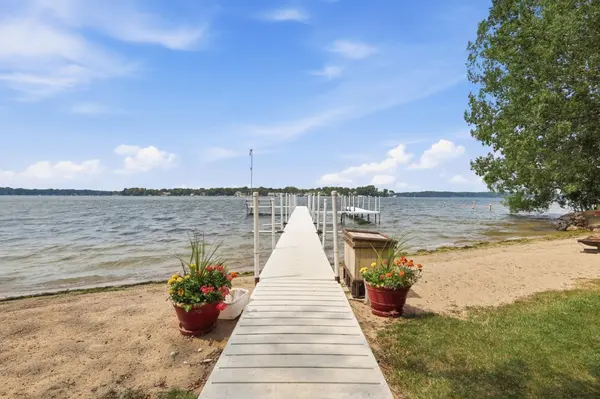 6 1st ST, Excelsior, MN 55331