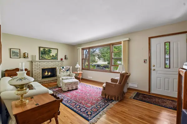 2465 Bobolink RD, Long Lake, MN 55356