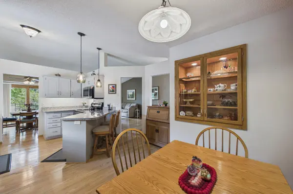 739 Kirche Hill DR, Carver, MN 55315
