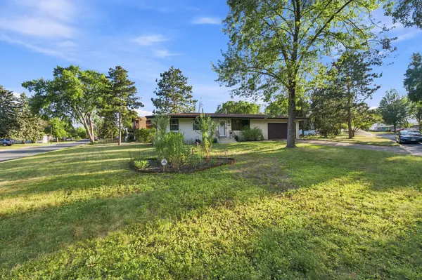 5324 Horizon DR NE, Fridley, MN 55421