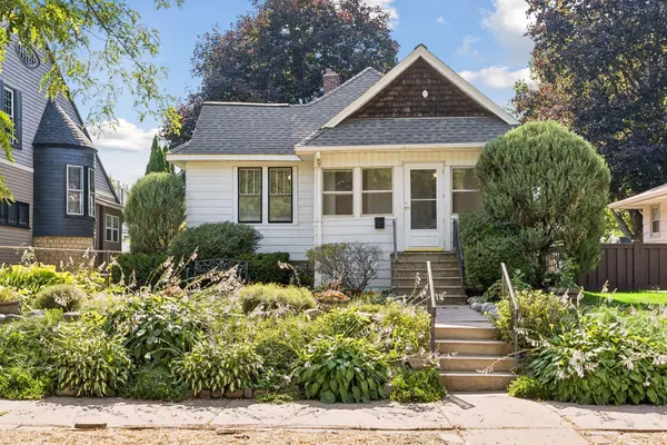 931 Ottawa AVE, West Saint Paul, MN 55118