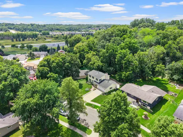 3740 Manorwoods DR NW, Rochester, MN 55901
