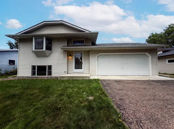 18216 Empire TRL, Farmington, MN 55024