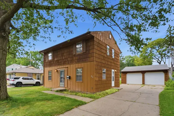 2213 Dellridge AVE, Saint Paul, MN 55119