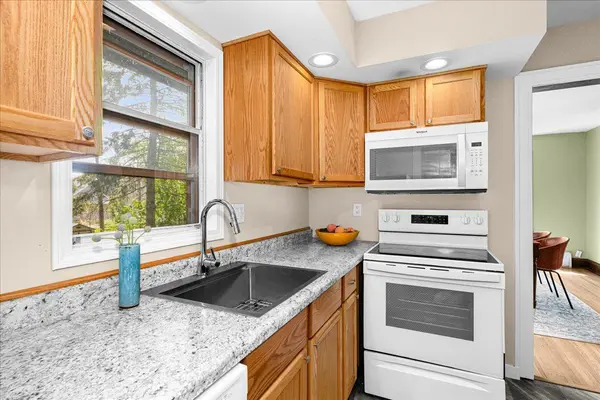 30 W Arrowhead RD, Duluth, MN 55803
