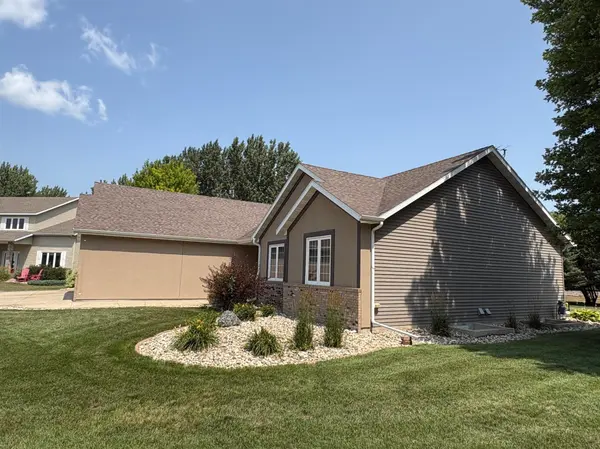 1949 51st AVE N, Moorhead, MN 56560
