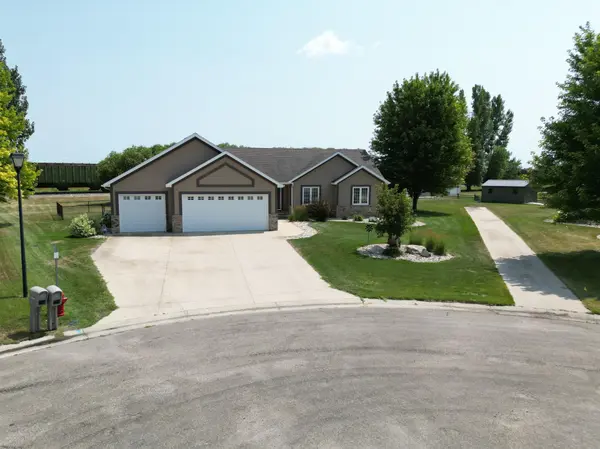 1949 51st AVE N, Moorhead, MN 56560
