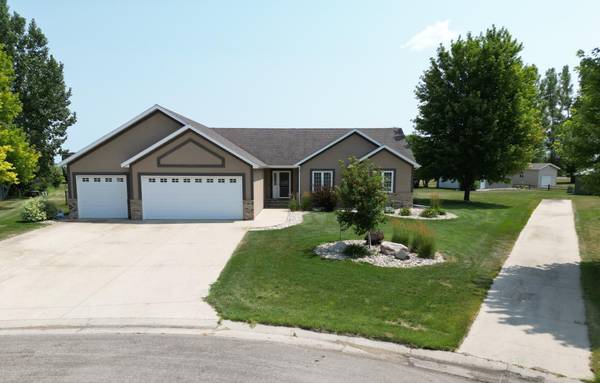 1949 51st AVE N,  Moorhead,  MN 56560
