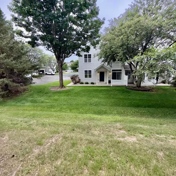 1713 Countryside DR, Shakopee, MN 55379