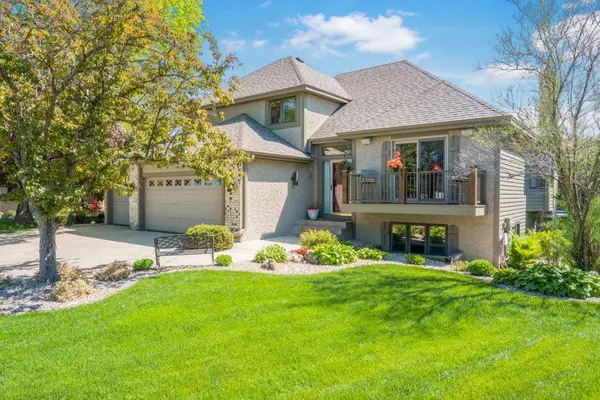 8906 Ashley TER, Brooklyn Park, MN 55443